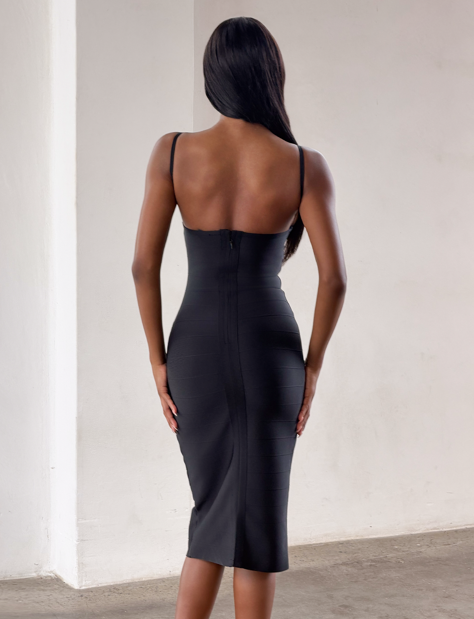 MIDORI BANDAGE MIDI DRESS - BLACK - Image 4
