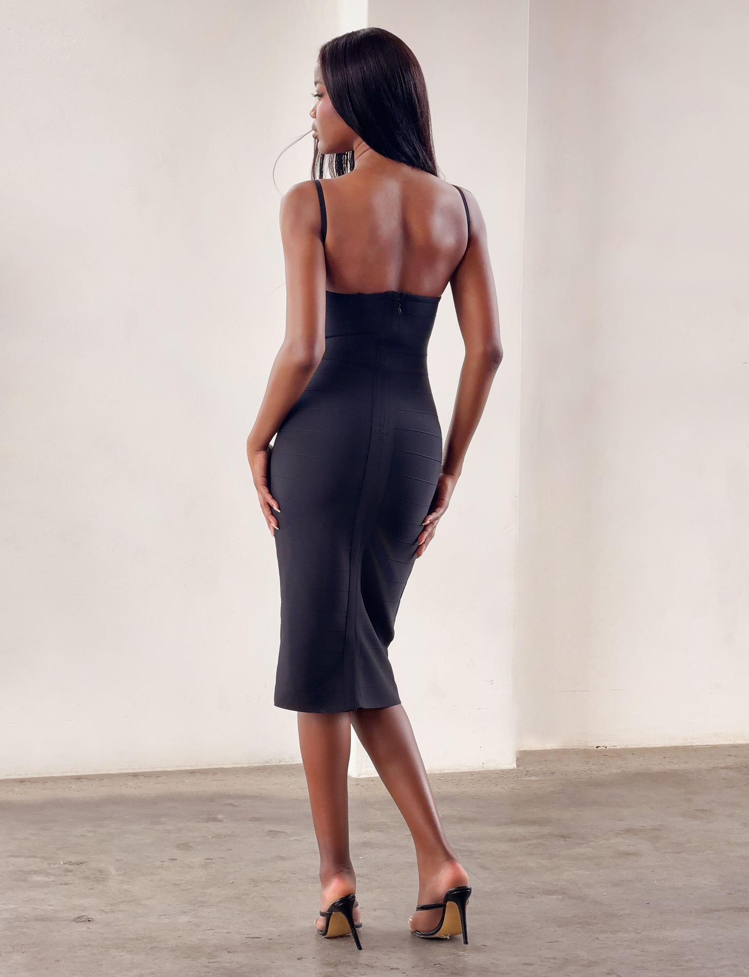 MIDORI BANDAGE MIDI DRESS - BLACK - Image 6