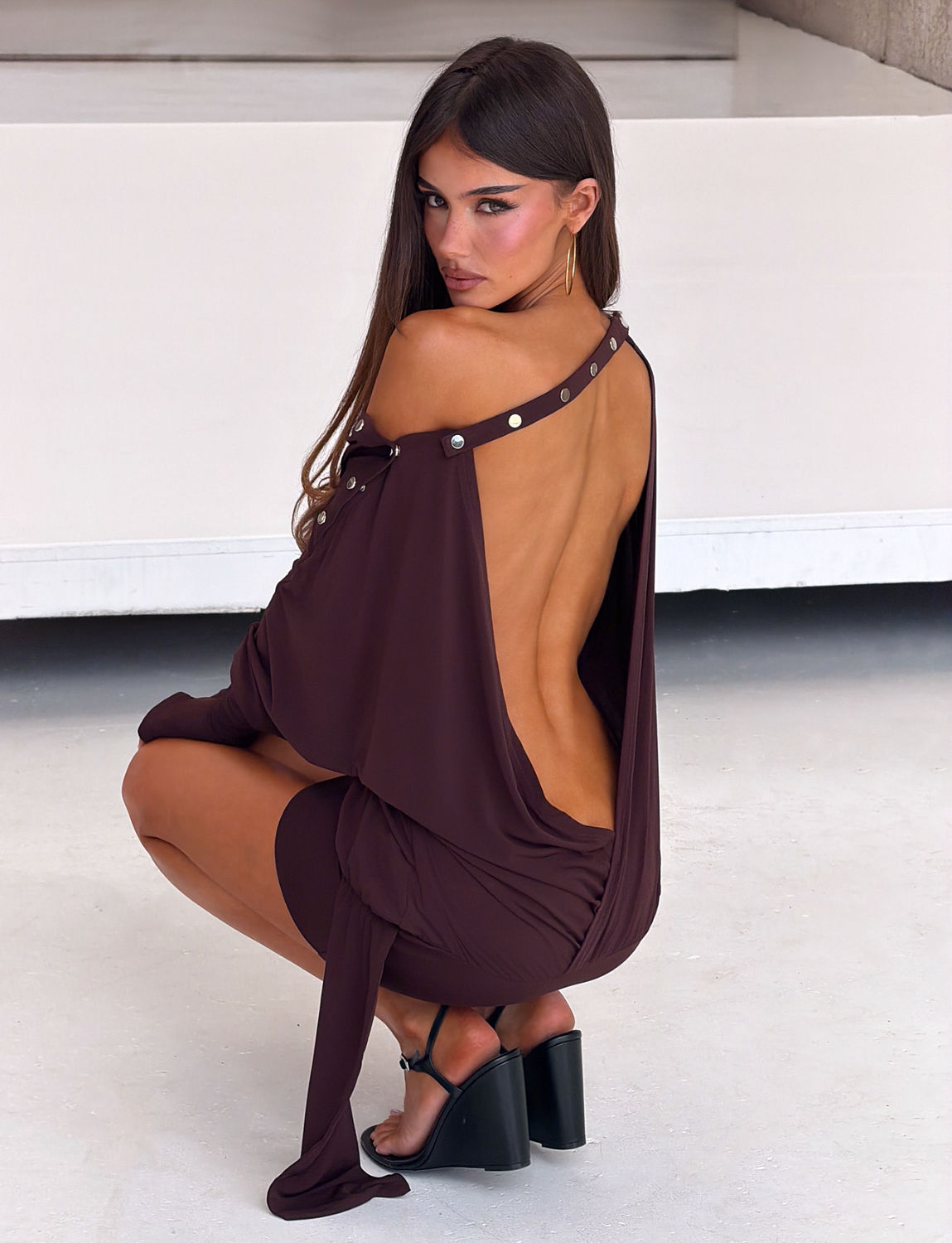 RAVENNA LONG SLEEVE MINI DRESS - DARK CHOCOLATE - Image 6